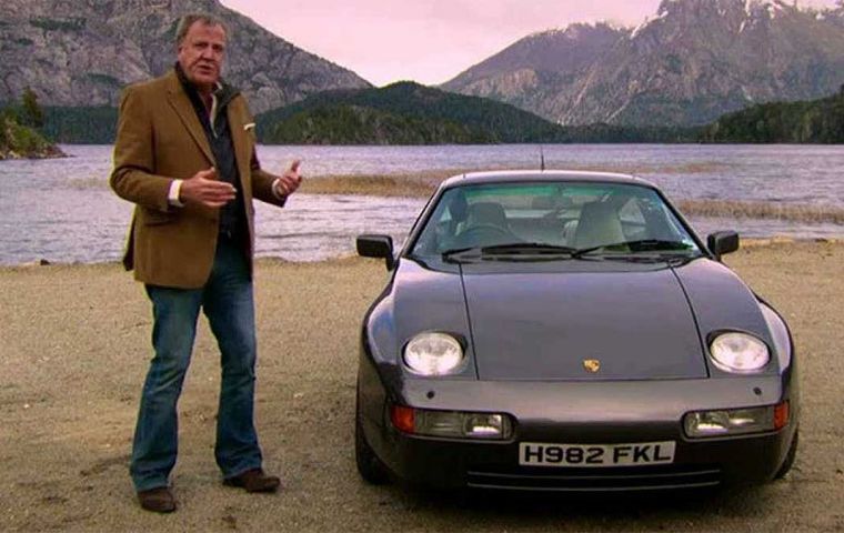 Jeremy Clarkson and his Porsche 928, with the H982FKL plate, simple coincidence or provocation, which led to serious incidents in Patagonia