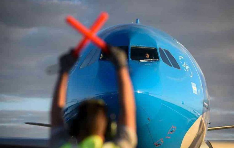 Pilots are against President Javier Milei's decree changing their work conditions