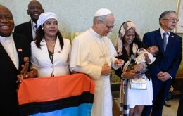 Pope Leo commended “the determination of the Chagossian people, particularly that of the women, in their peaceful struggle for their rights.”   (@Vatican Media)