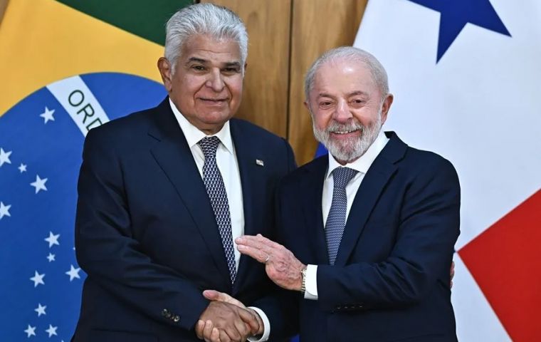 Both presidents pledged to work together on several fronts