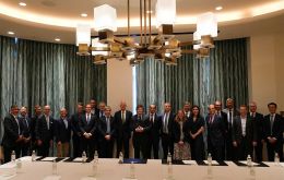 Javier Milei and the businessmen, bankers and investors who heard his presentation in Los Angeles,