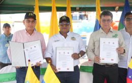The signed memorandum symbolizes the twinning of the peoples and the challenge of realizing a shared vision as “Bolivarian brothers,” it was argued