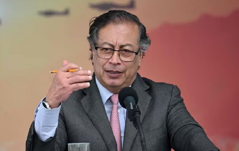 Petro announced a series of measures concerning foreign trade after reshuffling his diplomatic structure