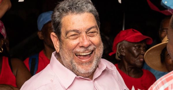 Four Caribbean countries sign free movement agreement