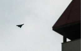 Photograph taken on September 28, 2025, of a drone flying during a Russian attack in Kiev, Ukraine. EFE/EPA/Maxym Marusenko