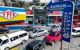 Arce agreed to block private initiatives but warned of a sharp price increase