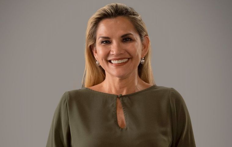 “My dignity is not negotiable,” Áñez insisted