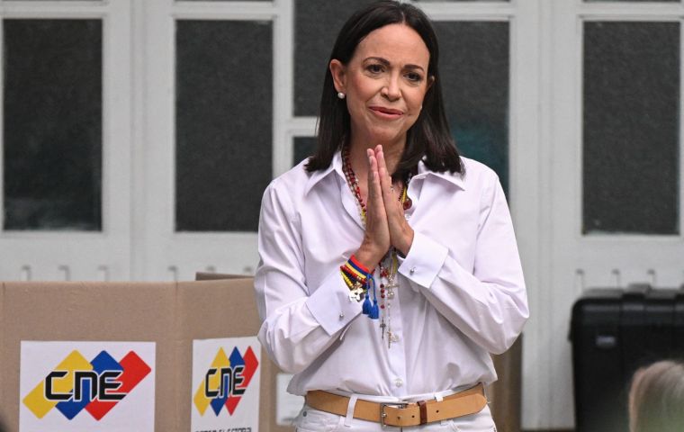 Machado was highly acclaimed by business leaders, officials, and Venezuelan diaspora representatives