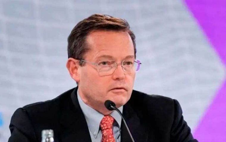 Nigel Chalk reviewed Paraguay's case while the IMF was launching the latest edition of its Economic Outlook for the Americas