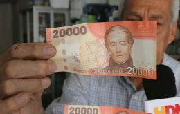 Even if received unknowingly, anyone who detects one of these bills must report it immediately, Carabineros insisted