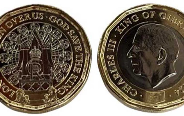 The new coin includes on its obverse an effigy of the King of the United Kingdom, Charles III, with the inscription “Charles III, King of Gibraltar” 