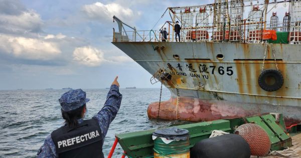 Chinese fishing fleet raises concerns in Chile