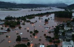 Isolated landslides from accumulated rainfall in the Itajaí Valley and on the North Coast were not to be ruled out