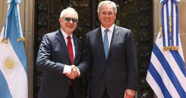 Uruguay and Argentina discuss green hydrogen plant ramifications - MercoPress thumbnail