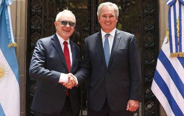 Both foreign ministers insisted they would “always try” to avoid a conflict similar to the 2006 dispute over the Botnia (now UPM) pulp mill