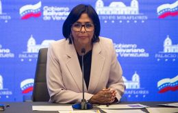 Rodríguez accused Washington of holding double standards regarding flights to Venezuela