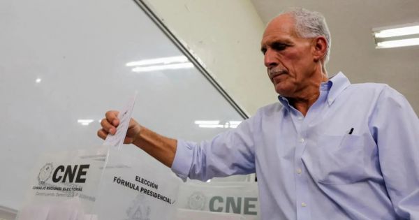 Trump's candidate leads vote count in Honduran presidential elections