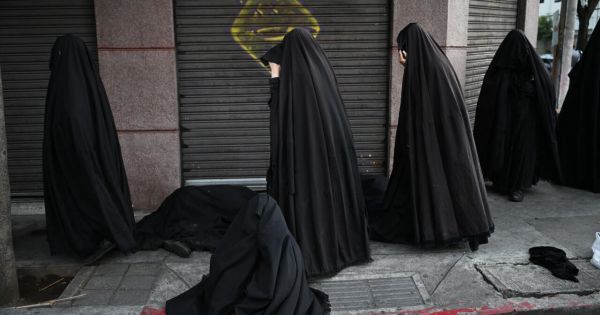 Lev Tahor sect members expelled from Colombia