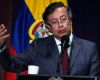 Petro suggests Maduro moves on to "transitional government"