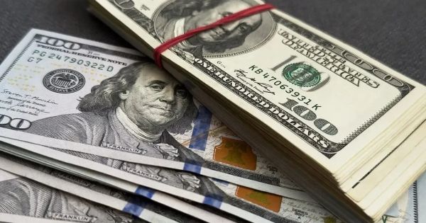 Argentina issues first dollar-denominated bonds in years