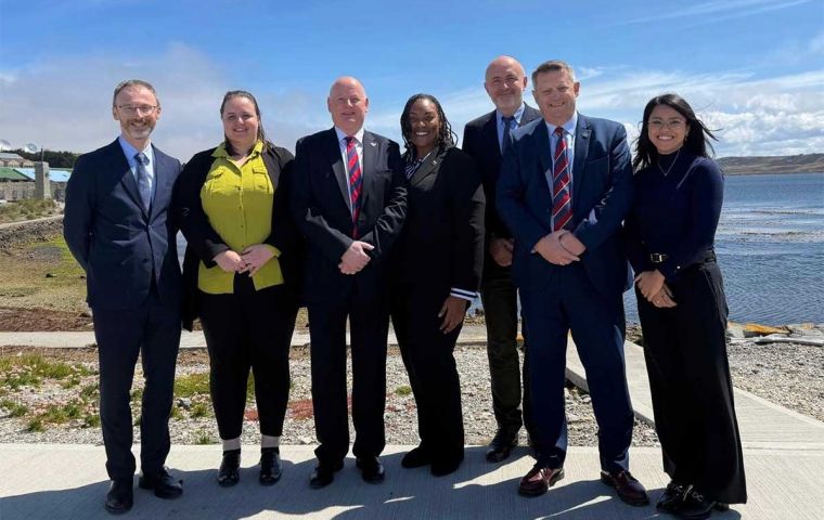 The observers' approach was a &ldquo;passive task,&rdquo; explained observer mission chief Alun Davies of Wales. (Pic CPA-UK)