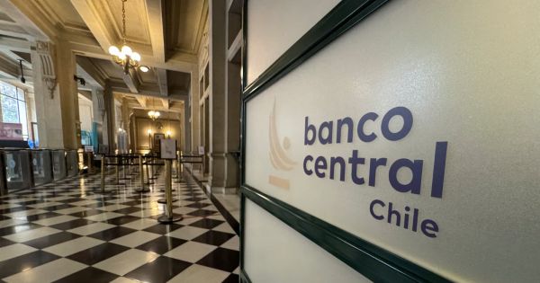 Chile's Central Bank cuts interest rate to 4.5%