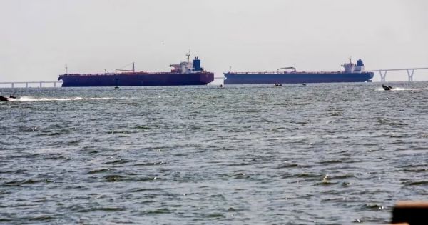 Oil prices surge amid US-Venezuela standoff