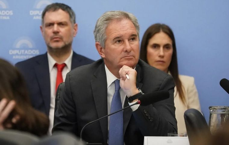 Opposite visions left the regional bloc, inspired by former Venezuelan president Hugo Ch&aacute;vez, increasingly fragmented 