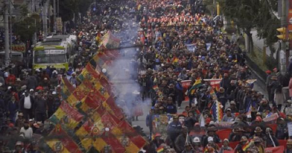 Bolivian Gasolinazo conflict advancing to “National Revolution” phase