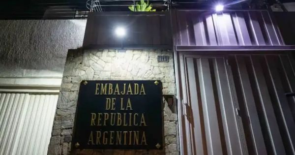 Argentina's Embassy in Caracas to be placed under Italian protection