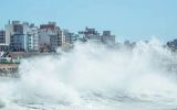They thought it was a tsunami, but it was a meteorological tide caused by shifting winds, an expert quoted by Clar&iacute;n explained