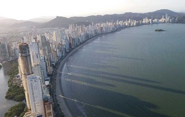 The legislation is not retroactive, so the damage done will stay there, Councilman Duarte regretted