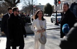 Machado confirmed that she gave Trump her Nobel Peace Prize medal in a symbolic gesture that evoked a historic exchange between Washington and Bol&iacute;var 200 years ago. Photo: REUTERS/Kylie Cooper