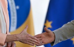 The signing ceremony took place at the Gran Teatro Jos&eacute; Asunci&oacute;n Flores, the same venue where the founding treaty of Mercosur was signed in 1991