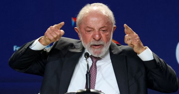 Brazil’s Lula to undergo cataract surgery on left eye after Panama trip