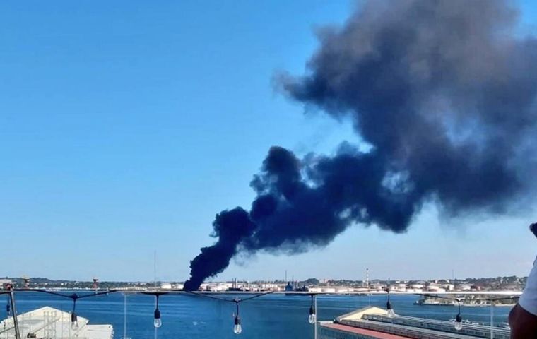 &Ntilde;ico L&oacute;pez is one of the island&rsquo;s three refineries