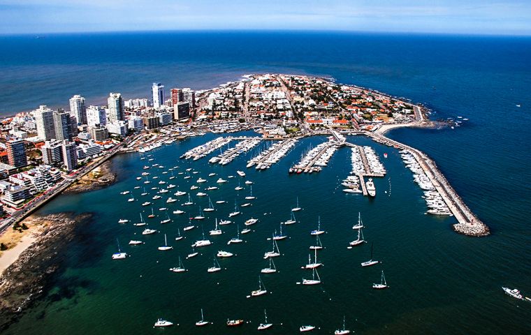 The plan would have use Uruguayan hitmen for about US$40,000