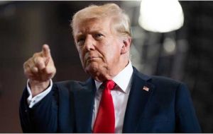 Trump, &ldquo;do not give away Diego Garcia&rdquo;