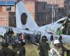 The aircraft was carrying a total of 50 million bolivianos (approximately US$7.1 million), and authorities estimated that around 30% of the cargo was stolen at the scene.