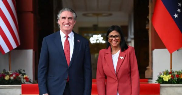 Venezuela opens mining sector to foreign capital as US authorizes Minerven gold dealings