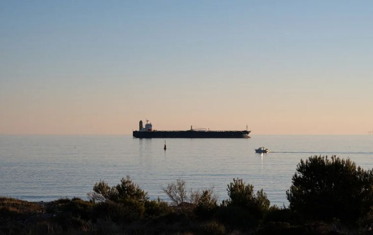 Although limited in scale, the cargo &mdash;estimated at around 200,000 barrels of diesel&mdash; could cover roughly 10 days of national consumption