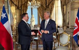 Chilean president Kast with UK Foreign Office minister for Latin America and the Caribbean, Chris Elmore  