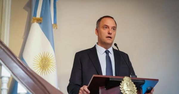 Argentina's Cabinet Chief under judicial scrutiny for hidden assets and questionable state tenders