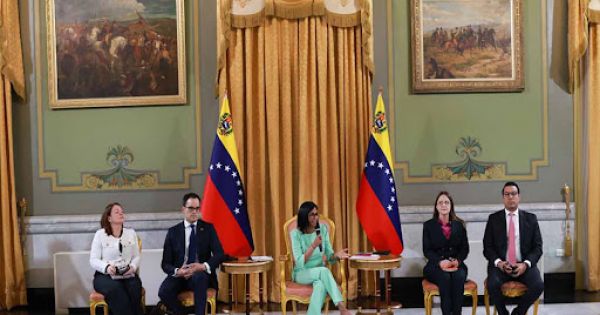 Venezuela sends diplomatic delegation to Washington to formalize restoration of ties with US