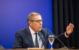 The minister warned that if Uruguay does not comply with Washington's demands, its commercial relationship with the Trump administration will not improve and could get worse