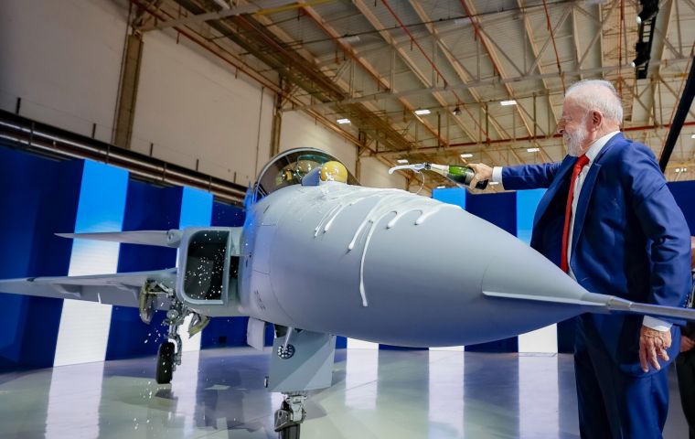 President Luiz In&aacute;cio Lula da Silva led the ceremony and christened the aircraft by spraying a champagne bottle over the fuselage