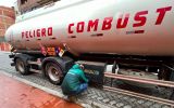 YPFB tanker trucks with a capacity of up to 33,000 liters allegedly were illegally offloading between 700 and 1,000 liters at the Chilean ports of Arica and Iquique