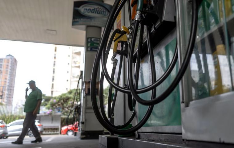 The main driver of the acceleration was higher fuel costs, directly linked to international oil market volatility caused by the war between the United States, Israel and Iran