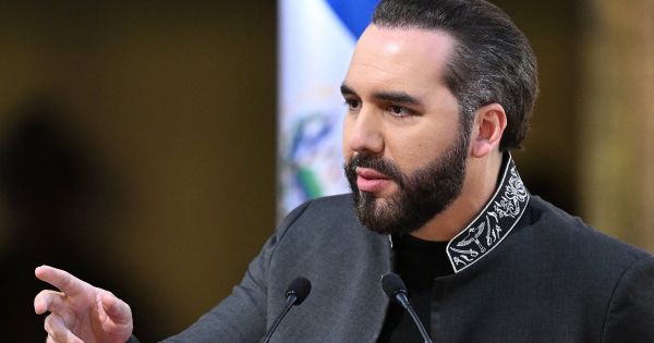 Bukele bets on Google to build “world's best health system” as medical sector decries layoffs