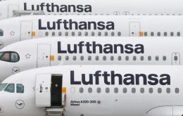 Lufthansa said the cuts would save approximately 40,000 metric tons of fuel. Reductions target routes operated from Frankfurt and Munich